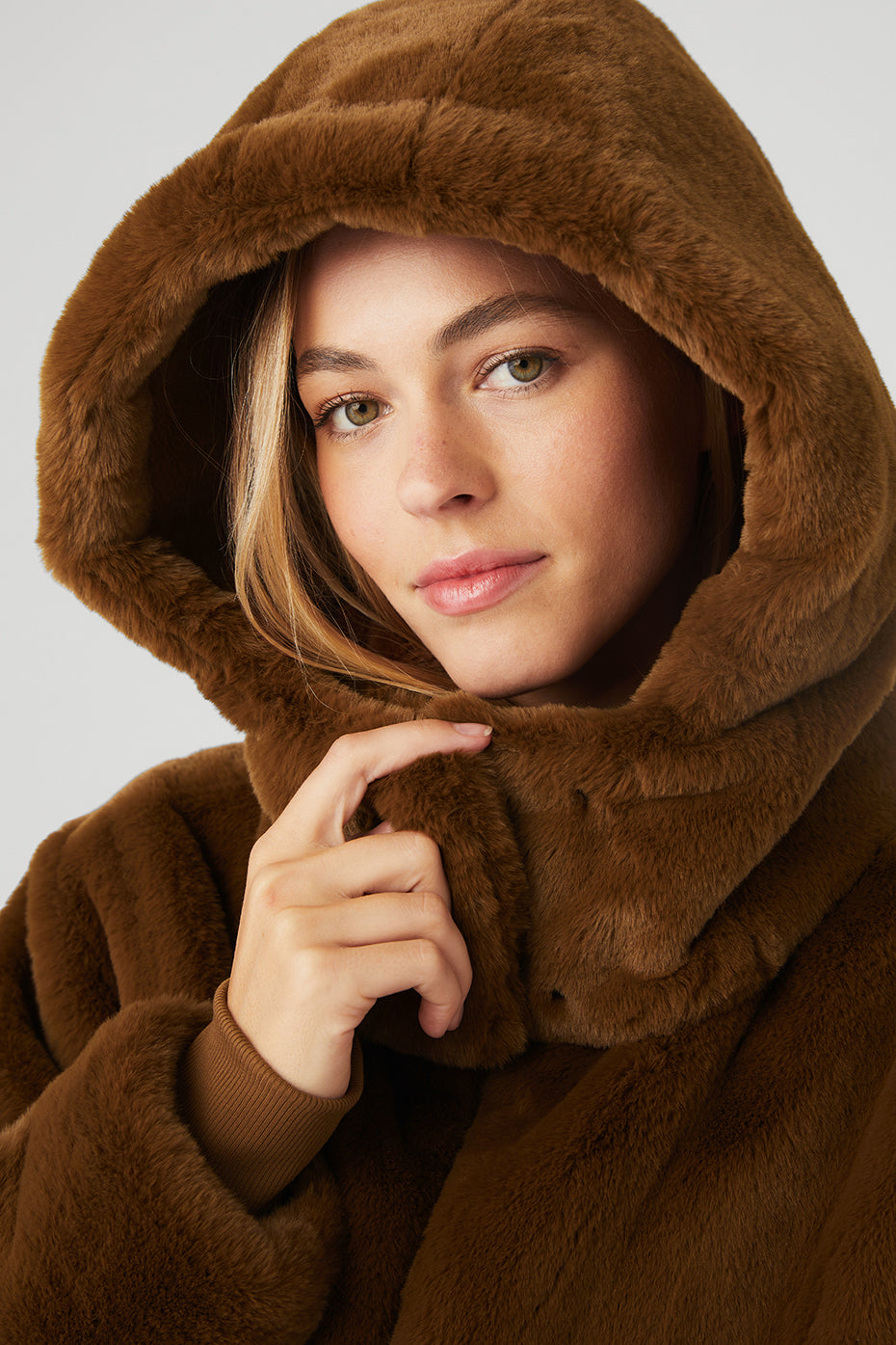 Chocolate Women's Alo Yoga Faux Fur Foxy Jackets | QKM-134695