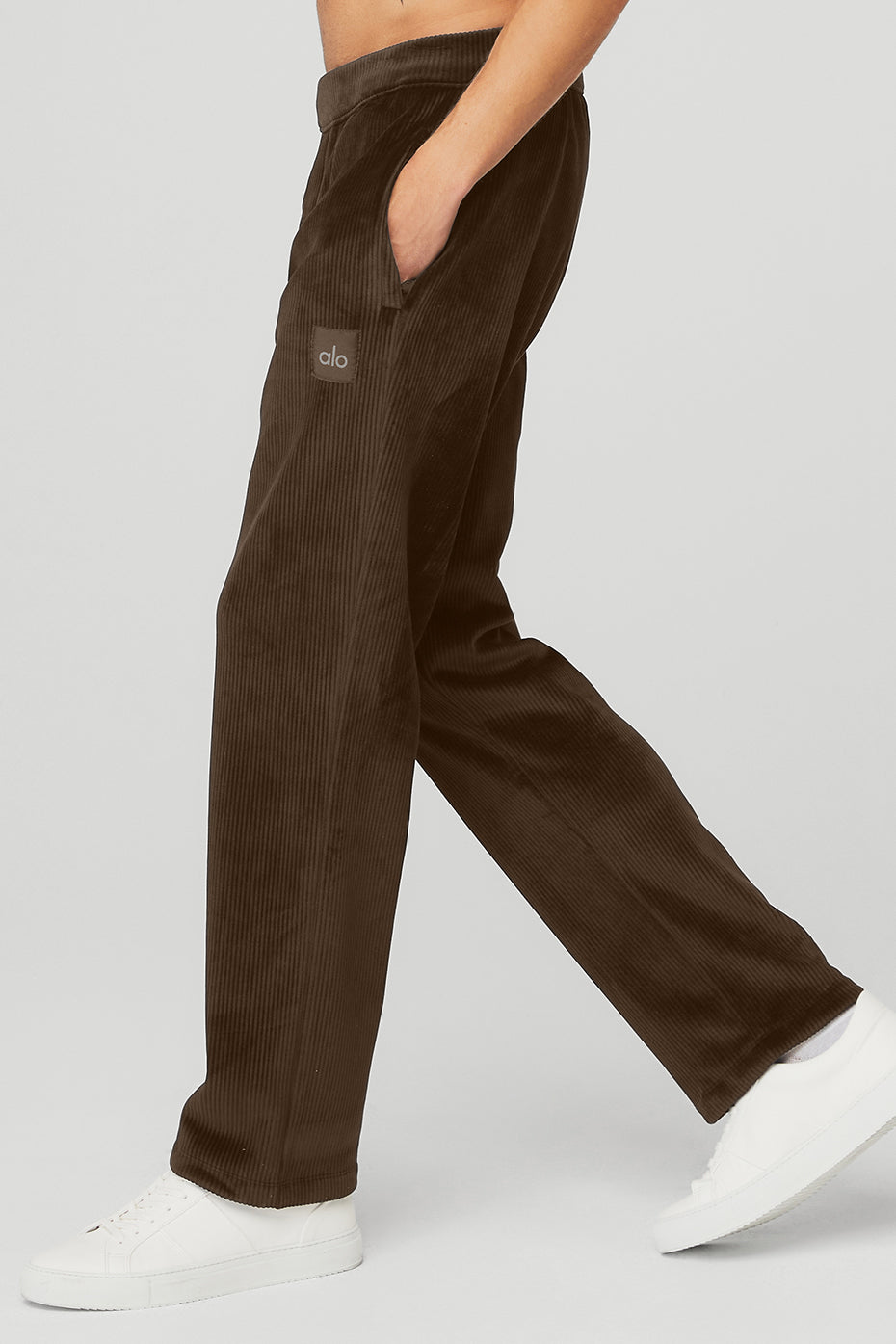 Coffee Men's Alo Yoga Velour Baller Pants | IVS-358461