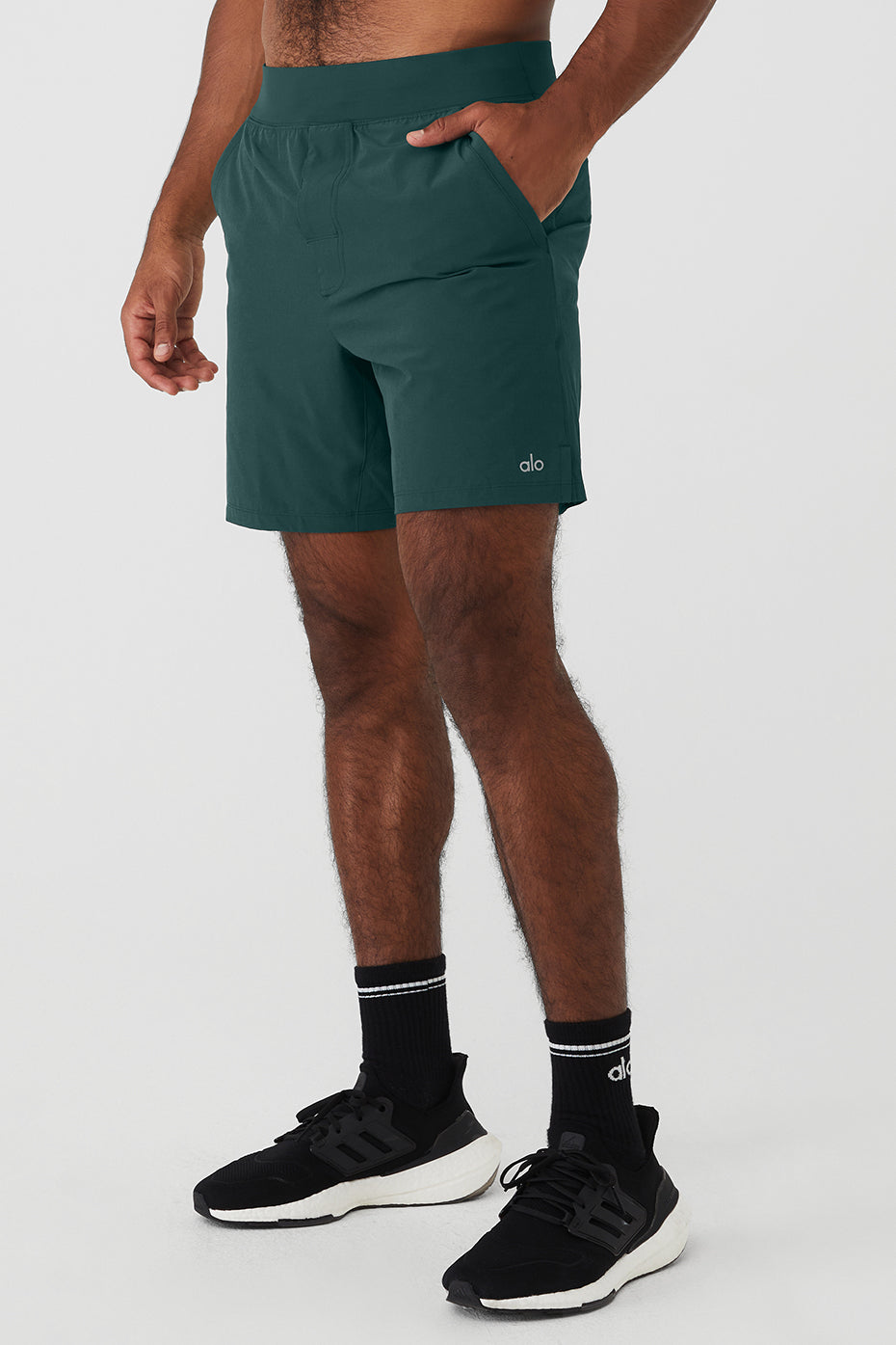 Green Men's Alo Yoga 7'' Repetition Shorts | IOL-163720