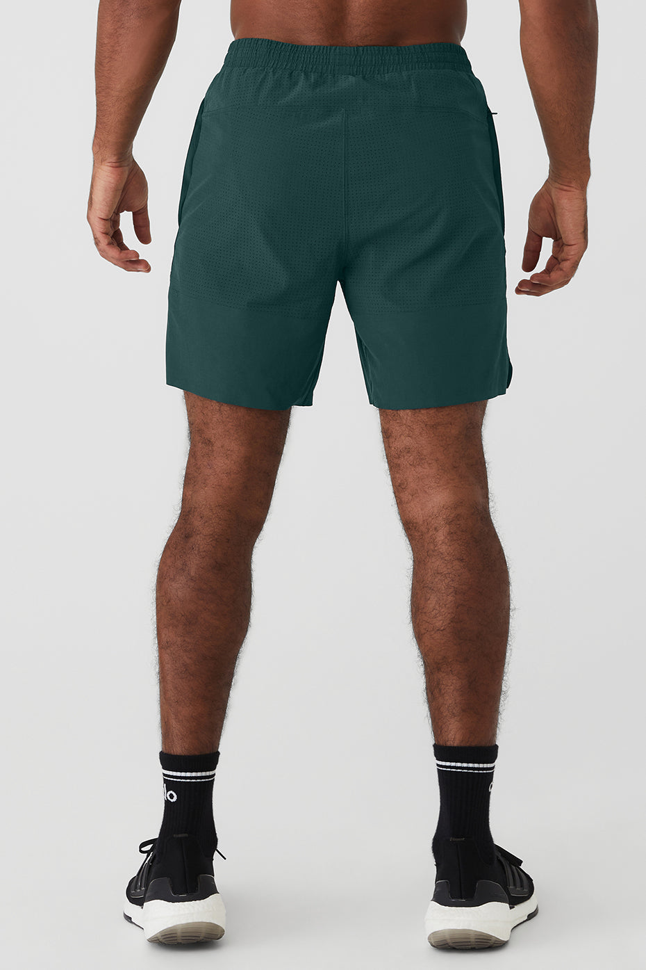 Green Men's Alo Yoga 7'' Traction Shorts | DAL-274589