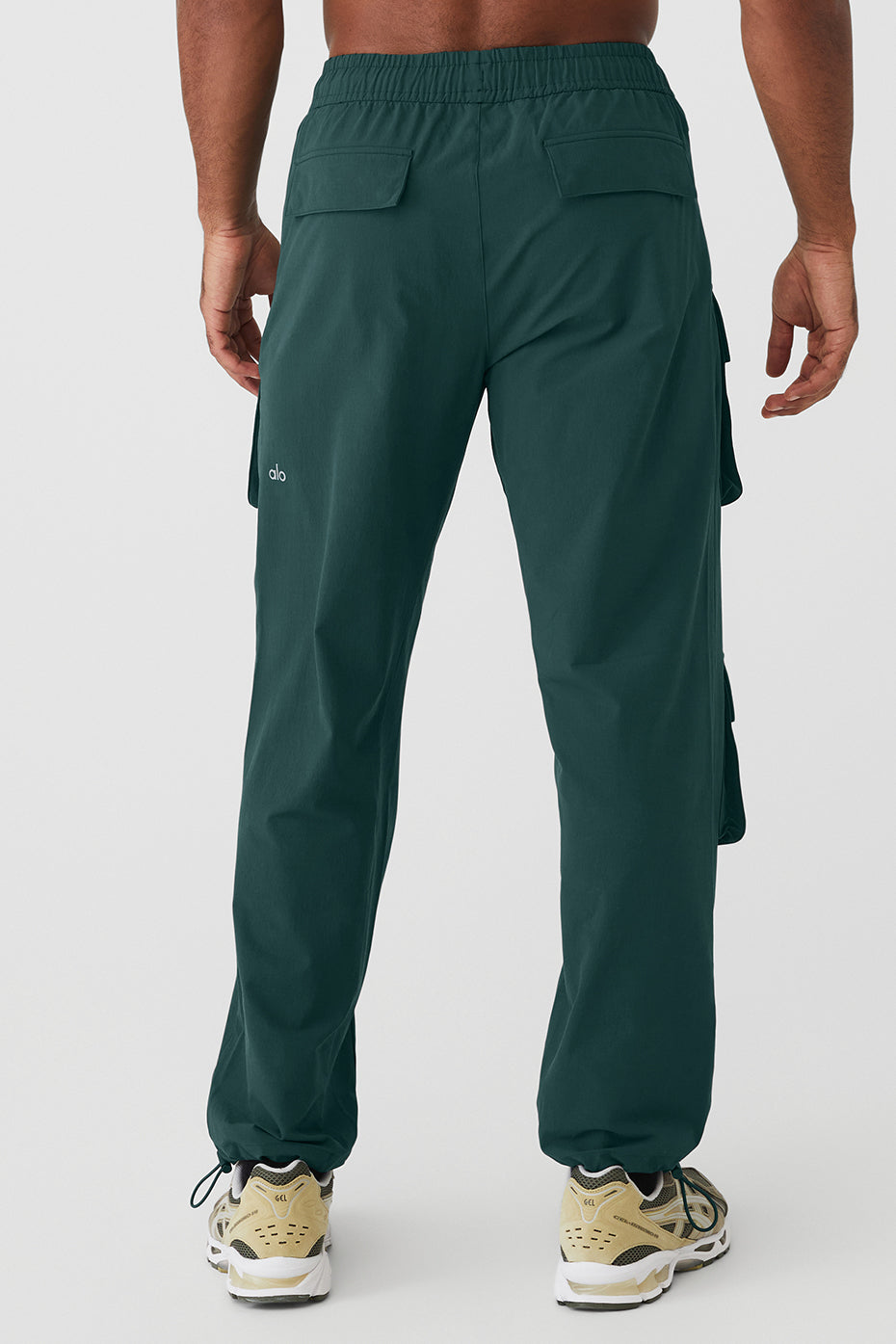 Green Men's Alo Yoga Cargo Venture Pants | UGC-281630