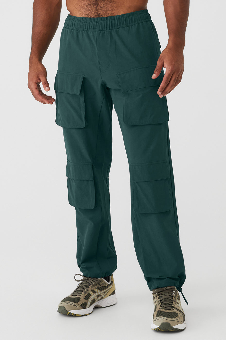 Green Men\'s Alo Yoga Cargo Venture Pants | UGC-281630