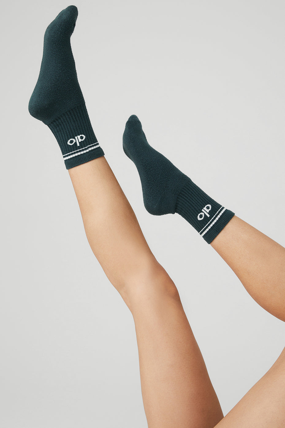 Green / White Unisex Alo Yoga Half-Crew Throwback Socks | IJS-403289