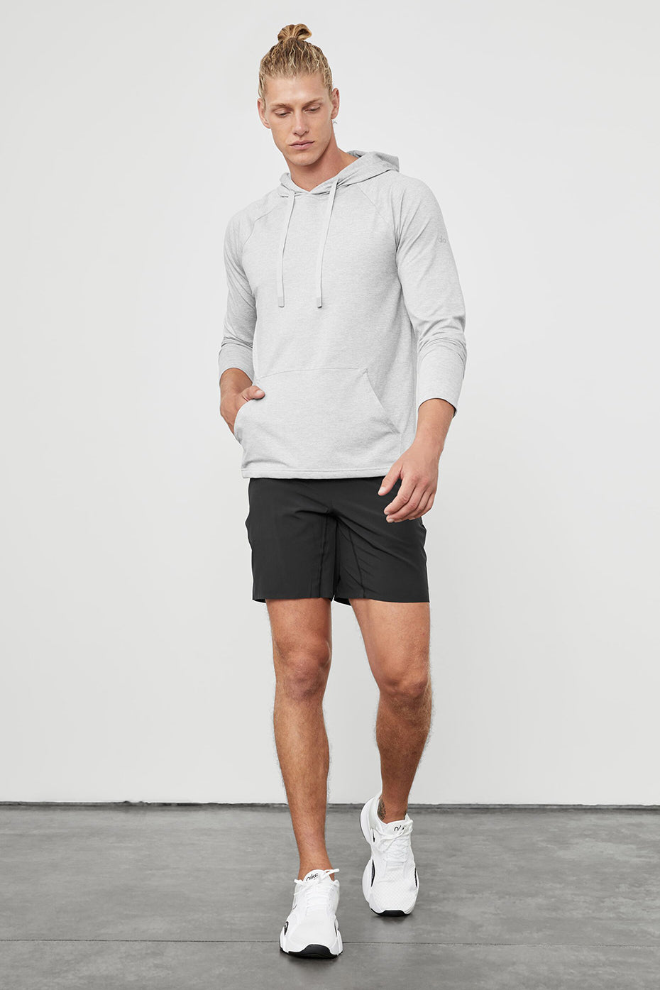 Grey Men's Alo Yoga The Conquer Hoodie | ERS-486317