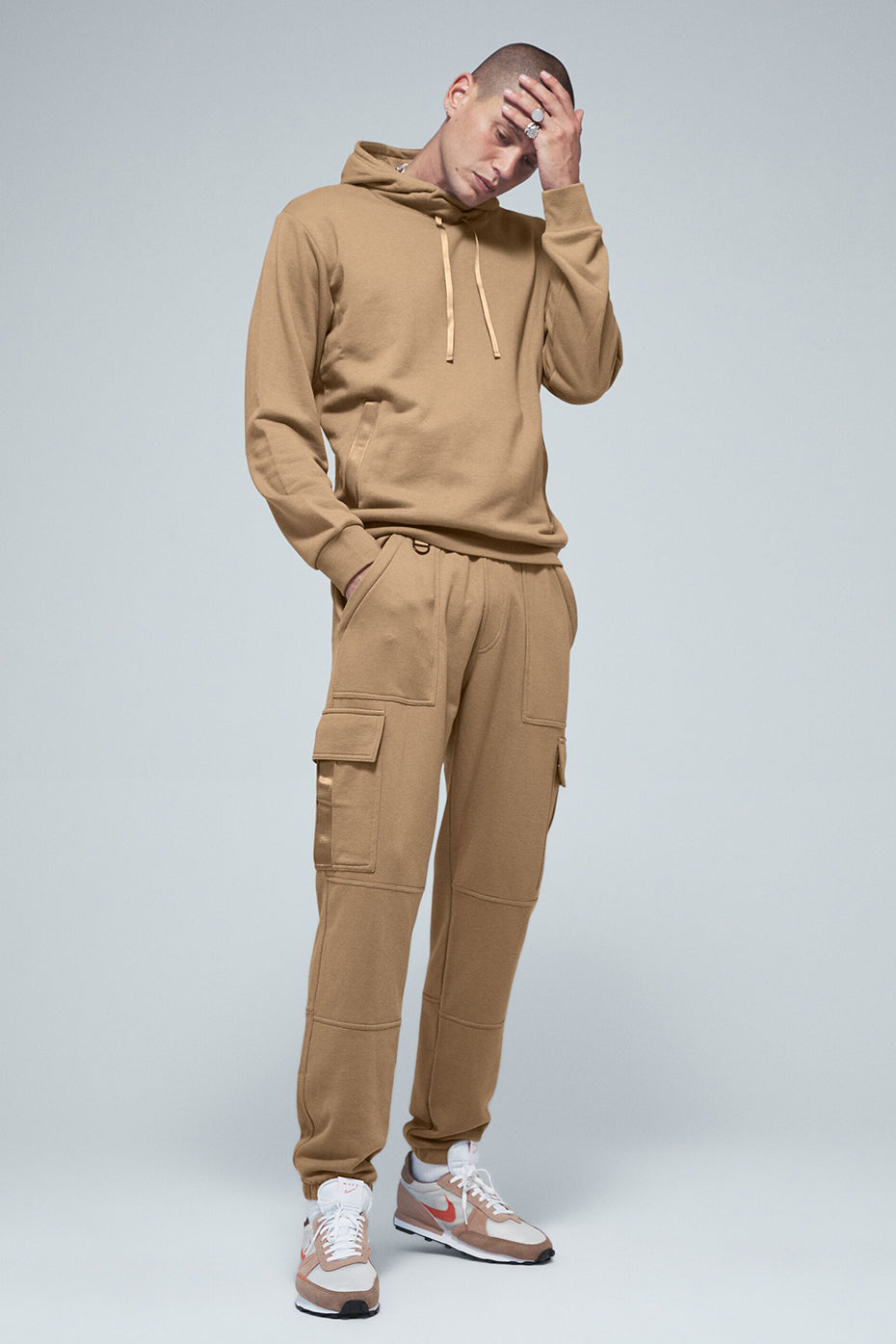 Khaki Men's Alo Yoga Highline Cargo Sweatpants | VXS-891627