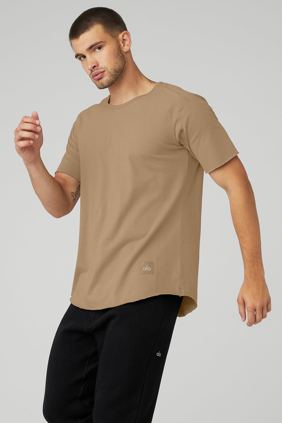 Khaki Men's Alo Yoga Society Crewneck Tee Short Sleeve | SGV-279384