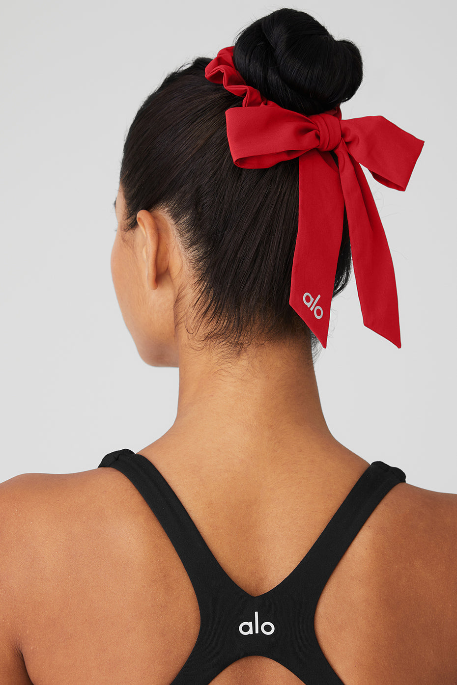 Red Women's Alo Yoga Love Knots Tie Scrunchie Hair Accessories | RKV-195320