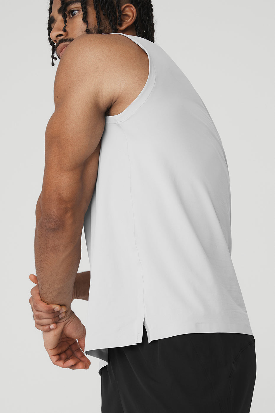 Titanium Men's Alo Yoga Idol Performance Tanks | IHN-148659