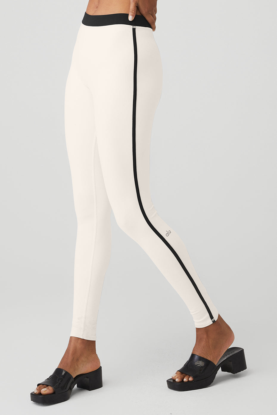 White / Black Women's Alo Yoga Airbrush High-Waist Streamlined Leggings | WFV-327104