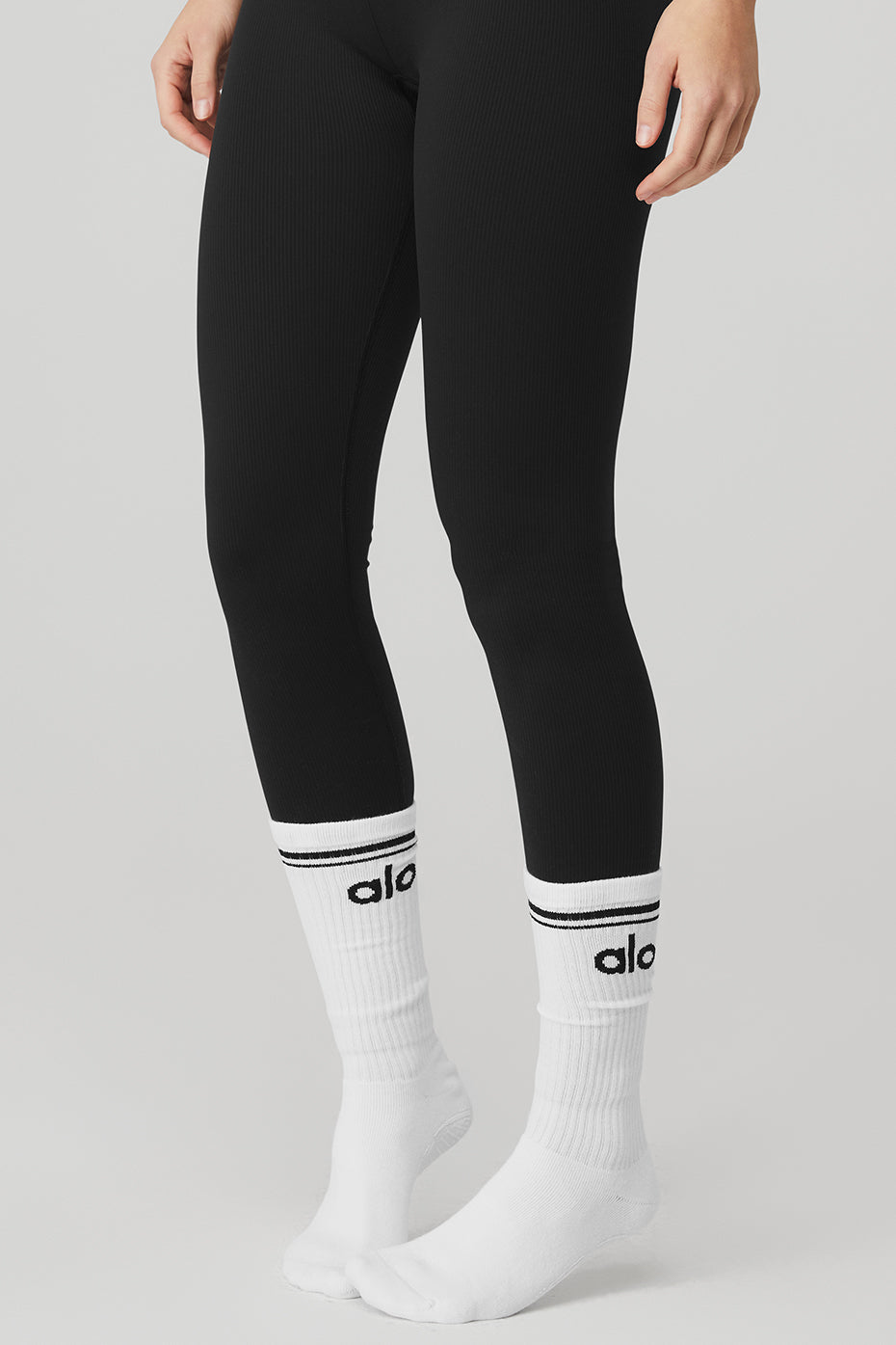 White / Black Women's Alo Yoga Throwback Barre Socks | DVL-275630