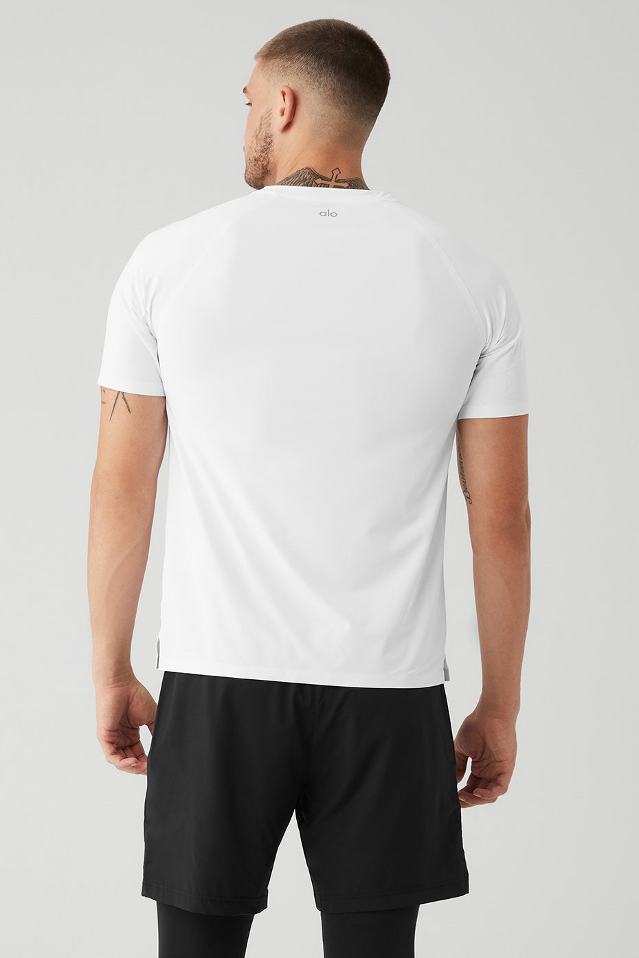 White Men's Alo Yoga Idol Performance Tee Short Sleeve | IAR-493278