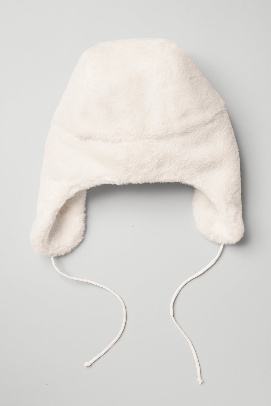 White Unisex Alo Yoga Faux Fur Polar Hats | JFK-745126