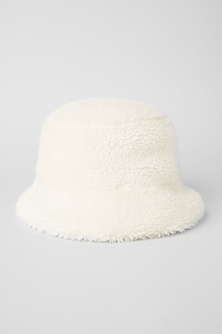 White Unisex Alo Yoga Foxy Sherpa Bucket Hats | KDC-135469