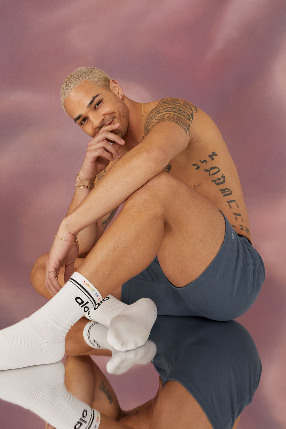 White Unisex Alo Yoga Pride Throwback Socks | MPA-261408