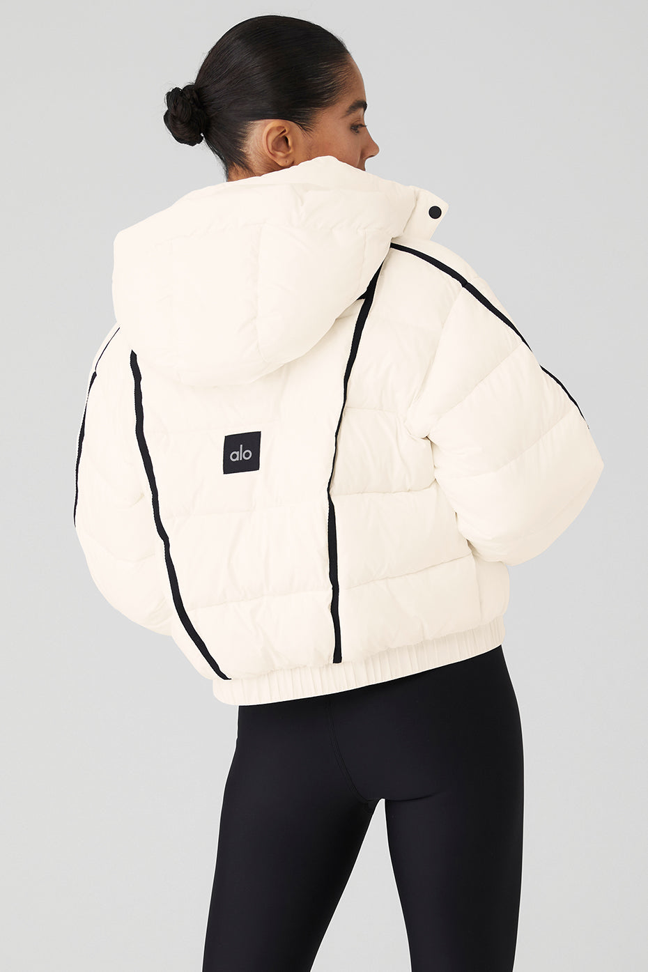 White Women's Alo Yoga Aspen Love Puffer Jackets | MAK-461723