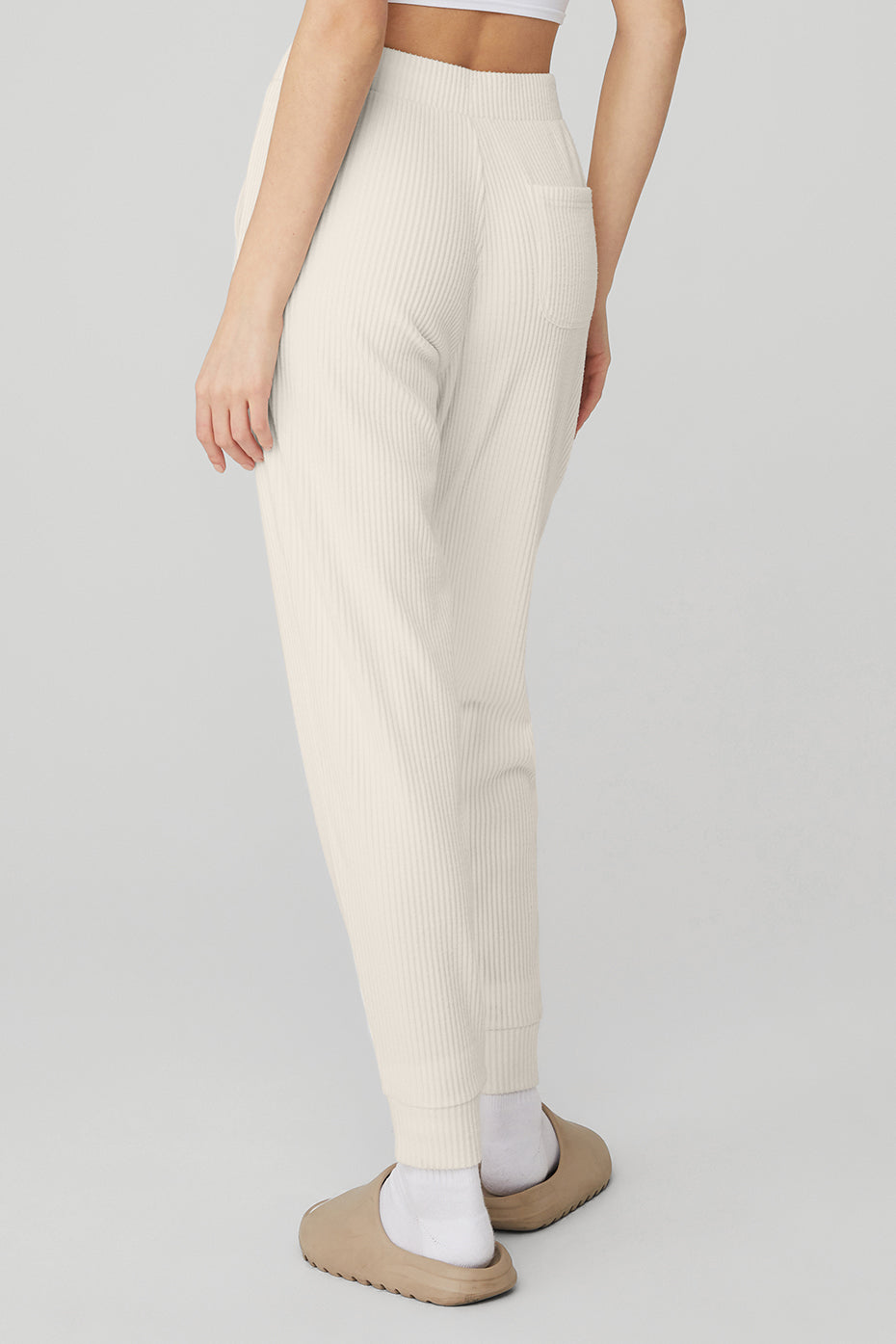 White Women's Alo Yoga Muse Sweatpants | TCR-524930