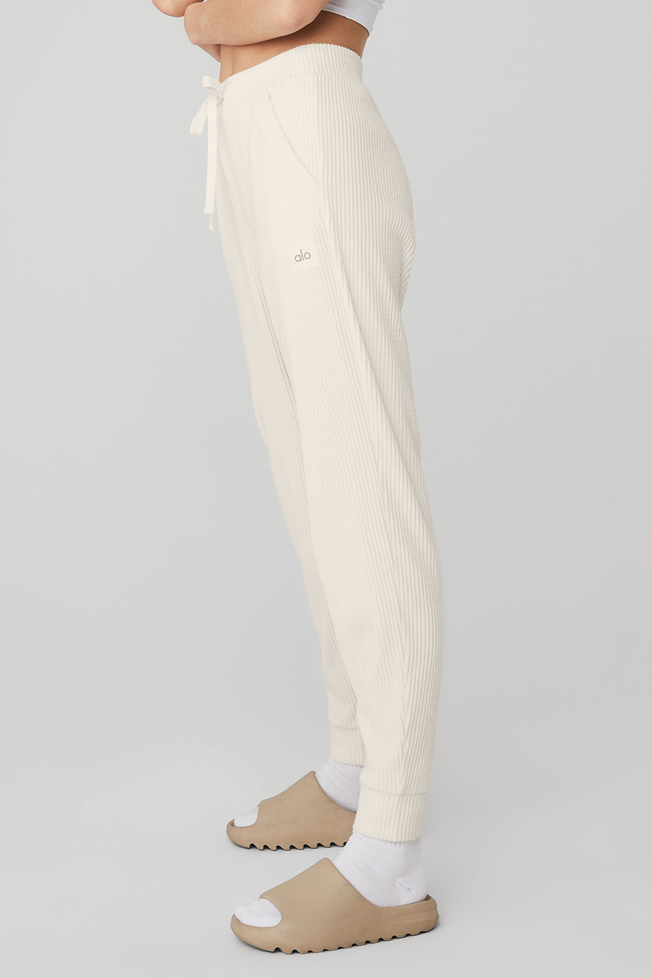 White Women's Alo Yoga Muse Sweatpants | TCR-524930