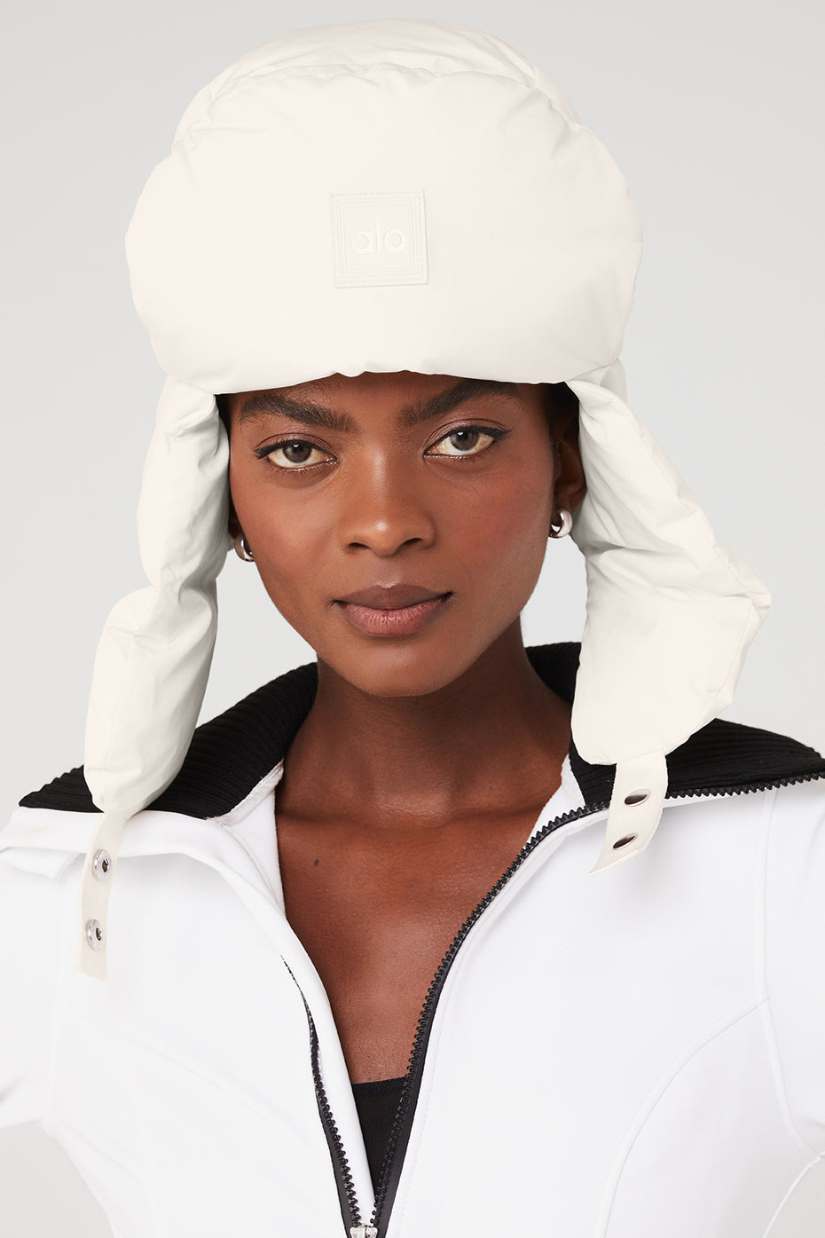 White Women\'s Alo Yoga Snow Daze Puffer Polar Hats | GNT-713286