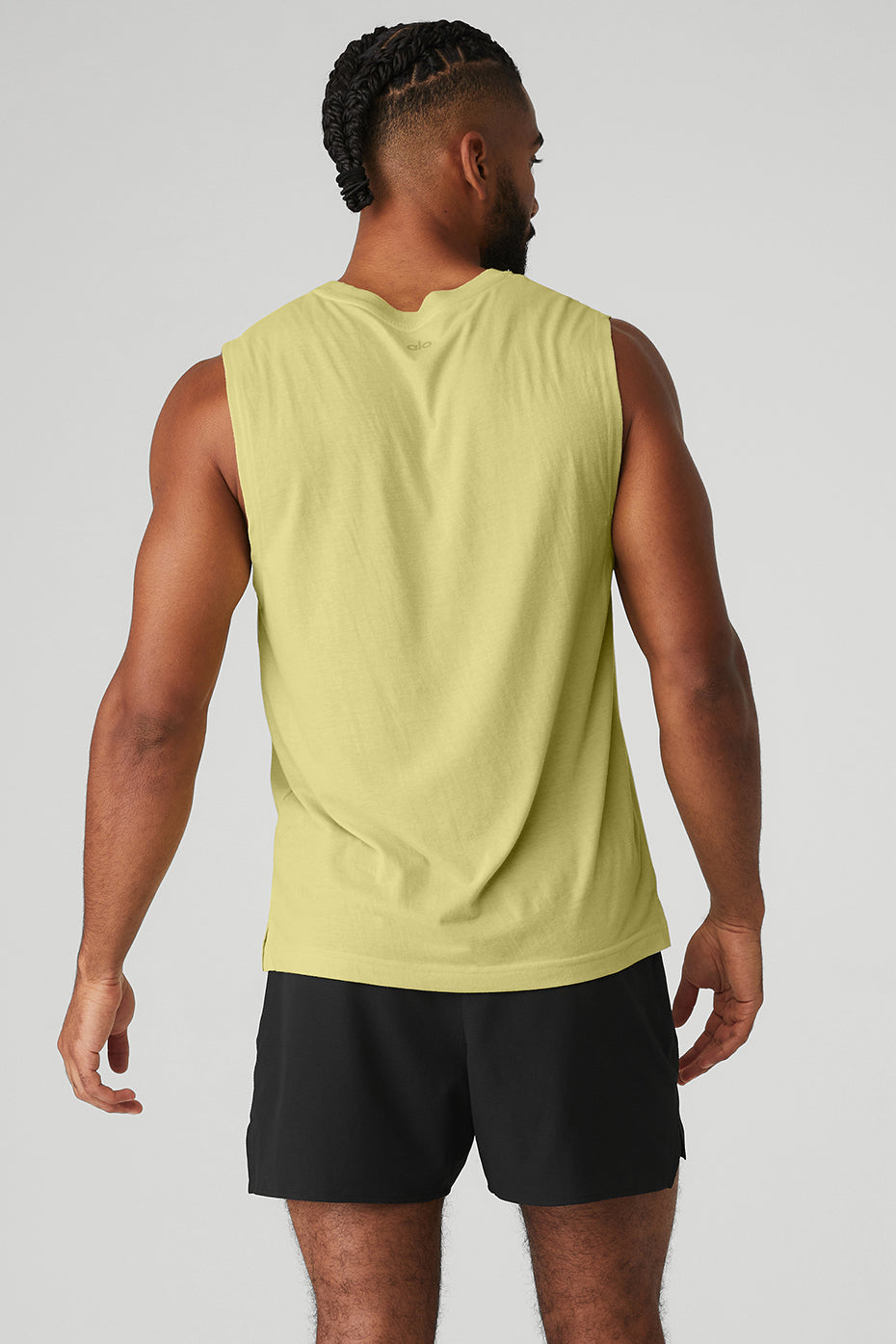 Yellow Men's Alo Yoga The Triumph Muscle Tanks | RWA-579804